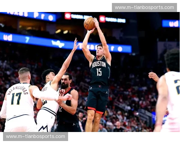 针锋相对:2015季后赛火箭与快船的史诗对决,一场载入史册的篮球盛宴 针锋相对:2015季后赛火箭与快船的史诗对决,一场载入史册的篮球盛宴